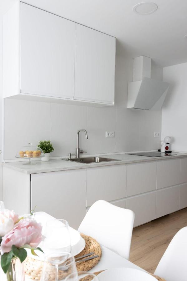 Lujoso Apartamento Entre 2 Playas Con Garaje, Wifi Хихон Екстериор снимка